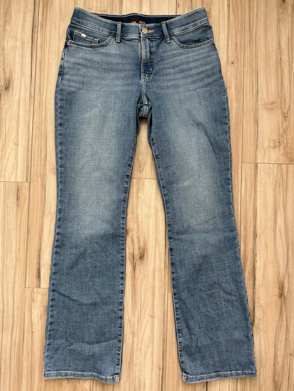 Lee Women's Boot-Cut Jeans in Light Blue Wash